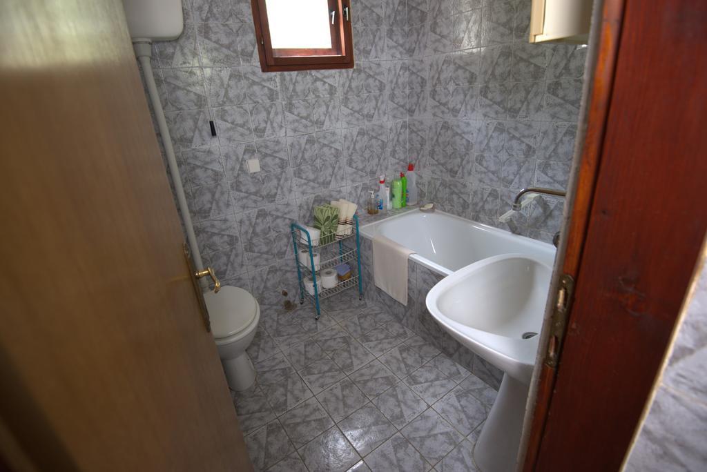 Apartment Honey And Milk Vrdnik Exterior photo